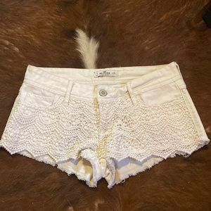 Hollister, size 3 white/ lace denim shorts